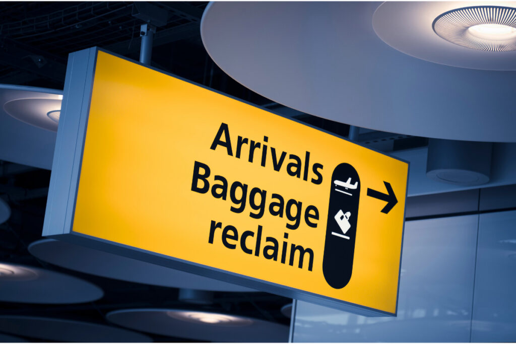 arrivals and baggage reclaim sign