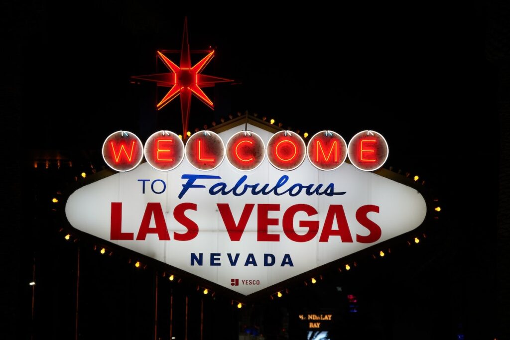 las-vegas-welcome-sign-at-night facts about las vegas