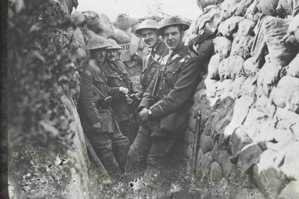 group-of-men-trenches-battle-of-somme
