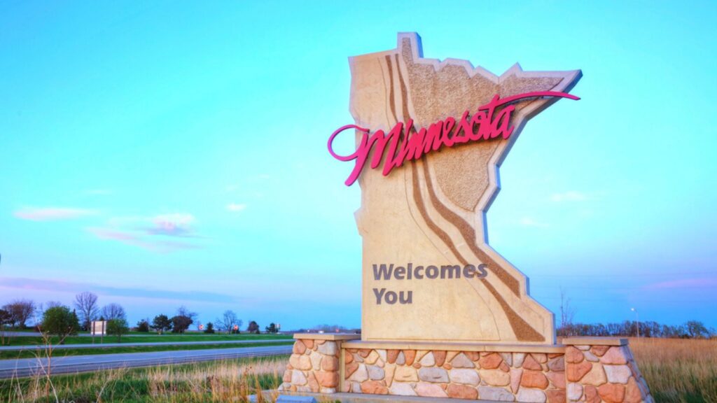 Minnesota welcomes you sign, A very beautiful view