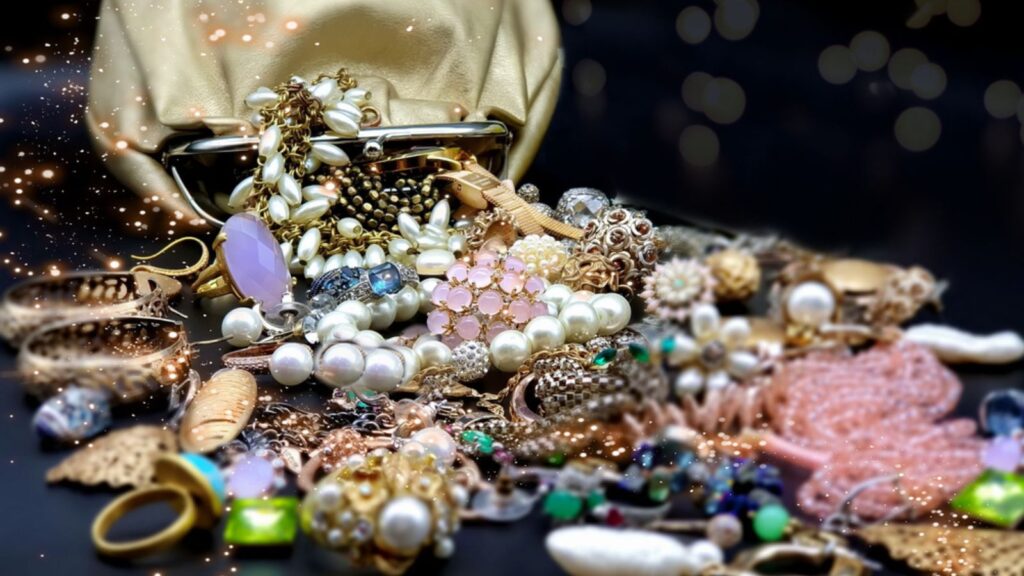 Jewelry costume gemstone emerald opal crystal pearl vintage silver gold rings earrings necklace