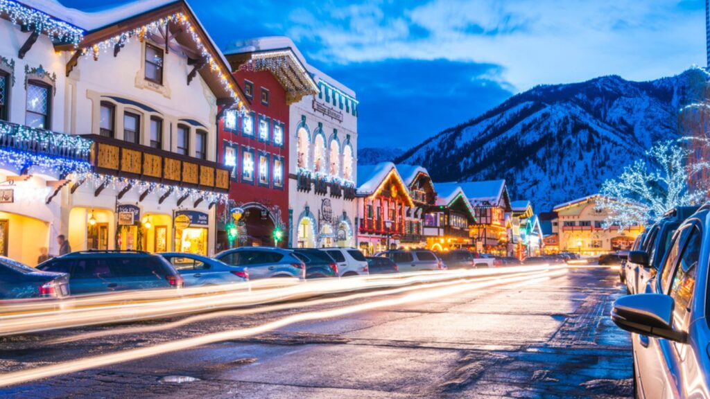 beautiful leavenworth with lighting decoration in winter.