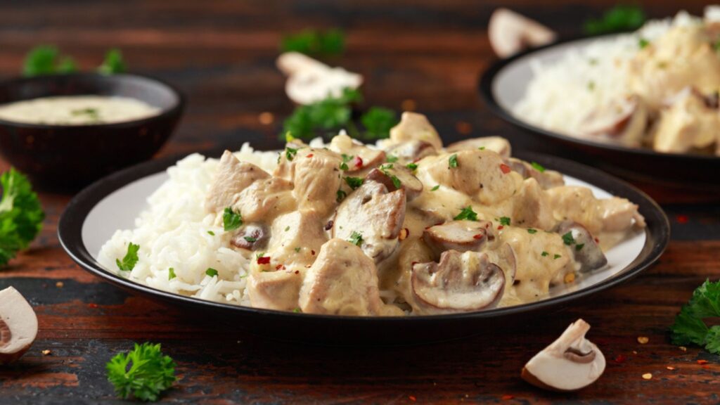 Creamy Chicken and mushroom with white rice
