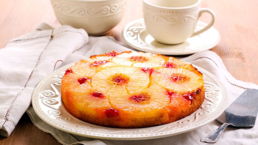 Pineapple upside down cake
