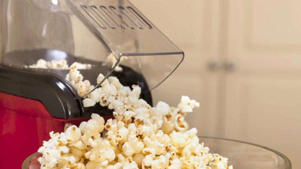 Popcorn and Popcorn Machine
