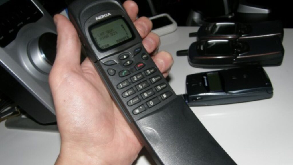 Old Nokia 8110