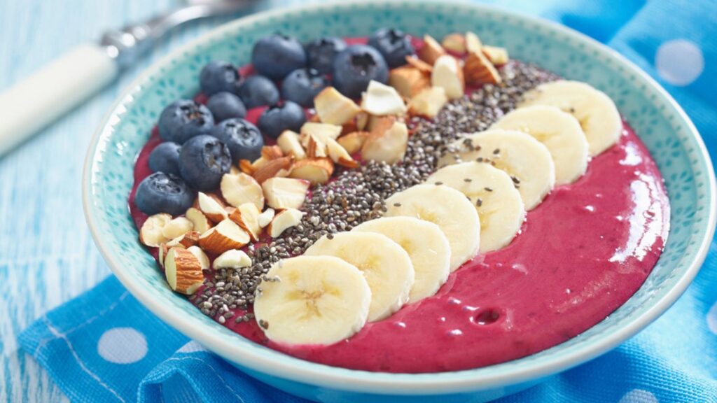 Breakfast berry smoothie bowl